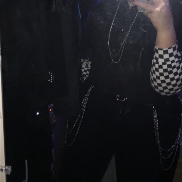 Meet your Posher, Kat - Picture 1 of 1